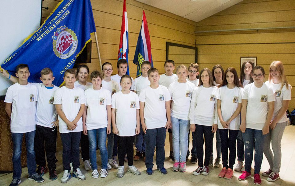 18950973_794914233994917_7316282357794274911_n