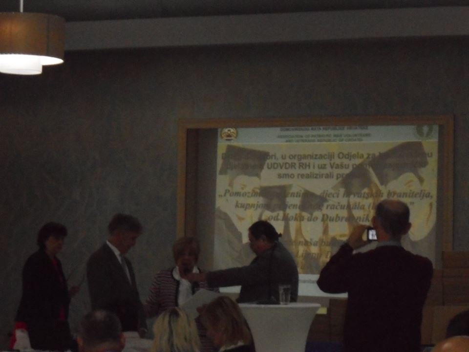 30728816_1685084321573015_3427584129288372224_n