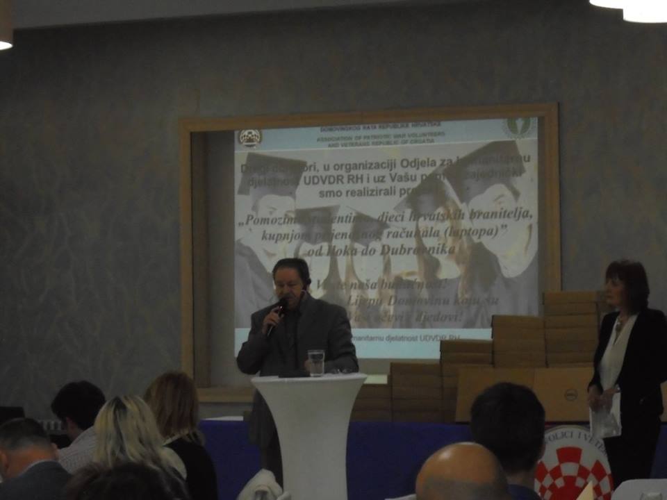 30729449_1685084454906335_6357835415344381952_n