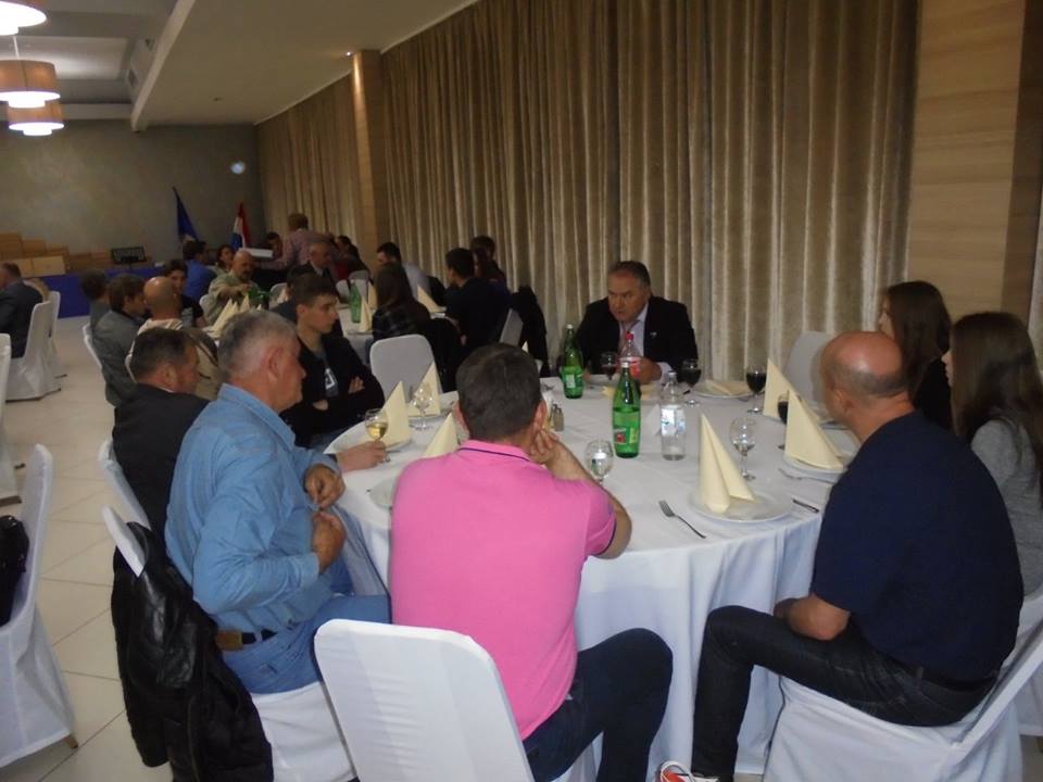 30739757_1685084161573031_1182334299643314176_n