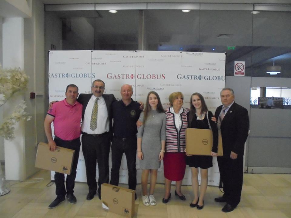 30740496_1685083341573113_8552319972796268544_n