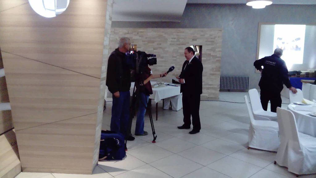 56874509_589280018238432_1535767914345398272_n