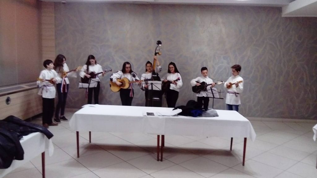 57019588_1829419957158956_7424562707346489344_n