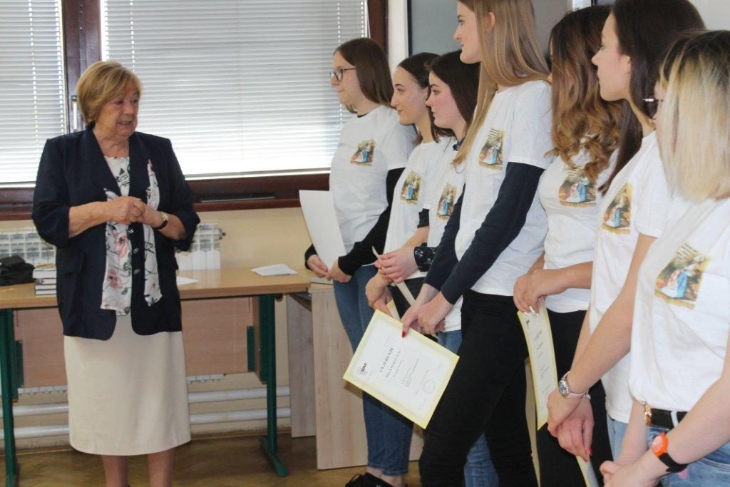 a70418a43af6b90c2cb5af36775436d1