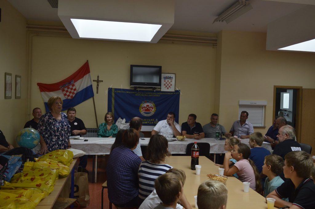 69204795_1503733376435887_1773242948268326912_o