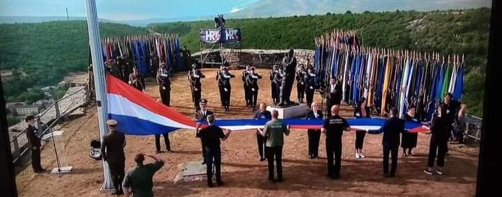 232491863_917845535774451_220041702168671224_n